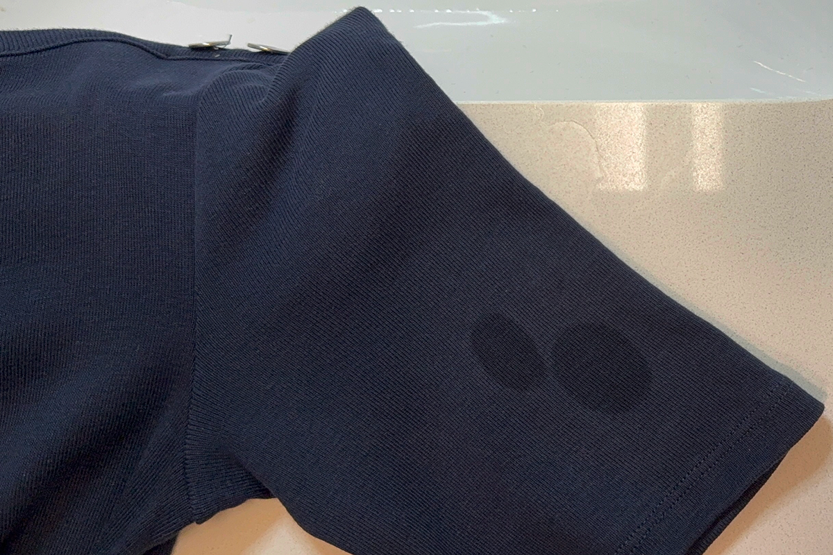 Oil on dark tops — BEFORE
